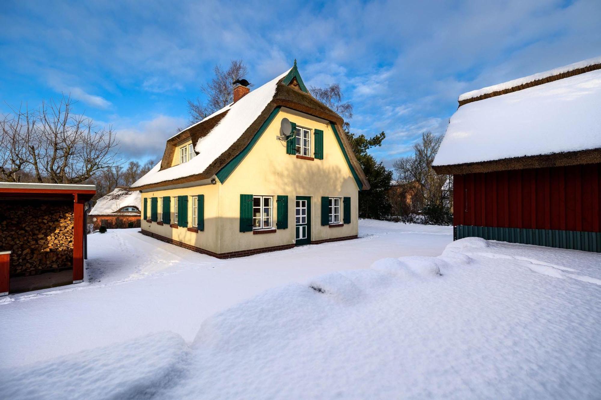 Ferienhaus Preetz 1A - Idylle Unter Reet Burtevitz Екстер'єр фото