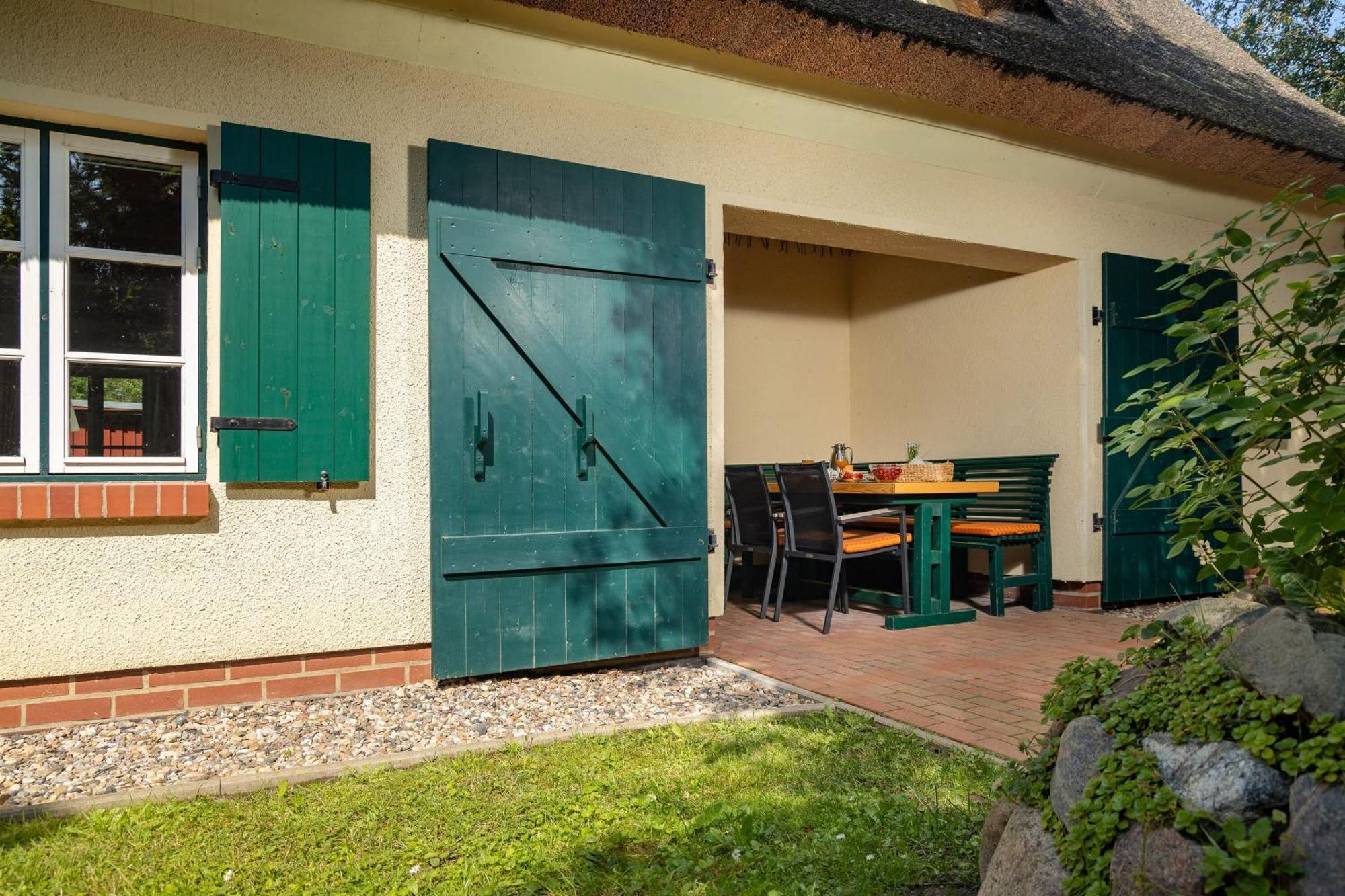 Ferienhaus Preetz 1A - Idylle Unter Reet Burtevitz Екстер'єр фото
